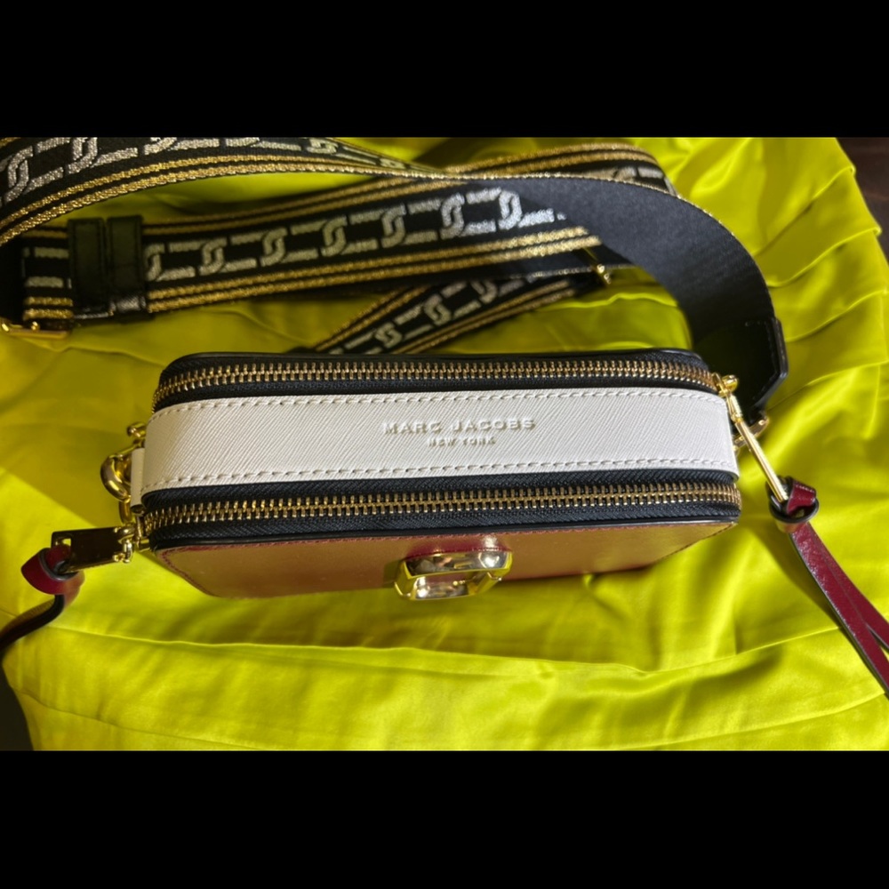 Crossbody purse - Picture 3 of 3